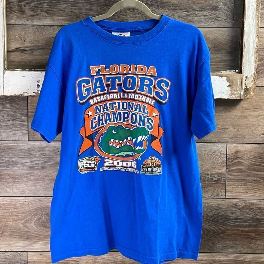 Tri Lake Sportswear Officially Licensed Florida Gators Vintage 2006 Tshirt, Sz L